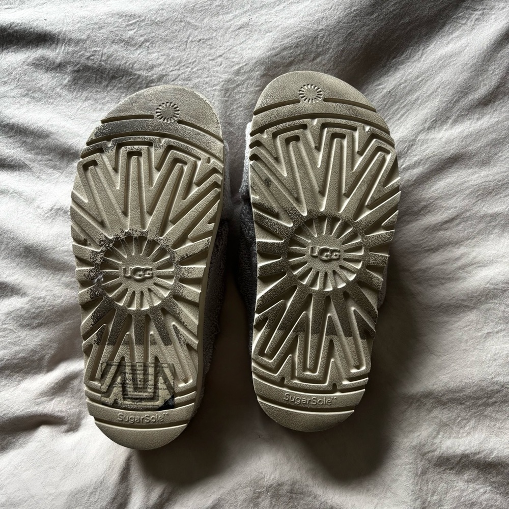 Ugg Slippers - image 3